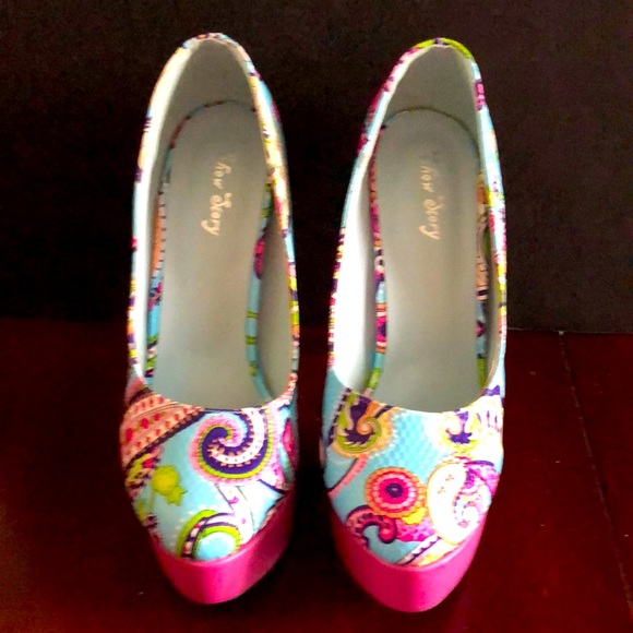 Show Story High Heels - Picture 1 of 6